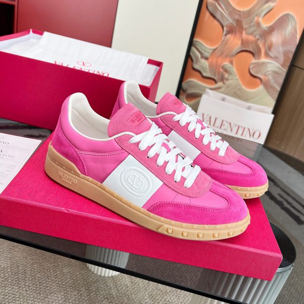 VALENTINO UPVILLAGE women’s low-top sneakers