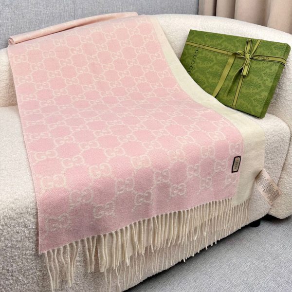 GUCCl GG cashmere scarf
