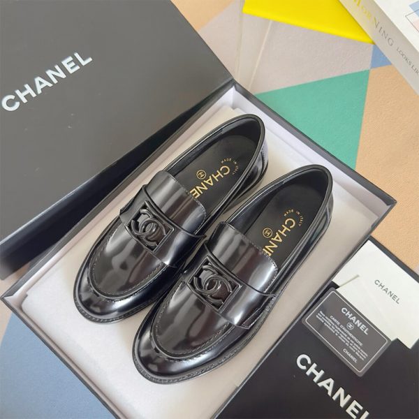 CHANEL WOMEN LOAFER