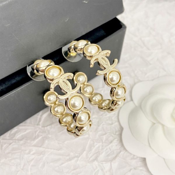 CHANEL PEARL EARRINGS