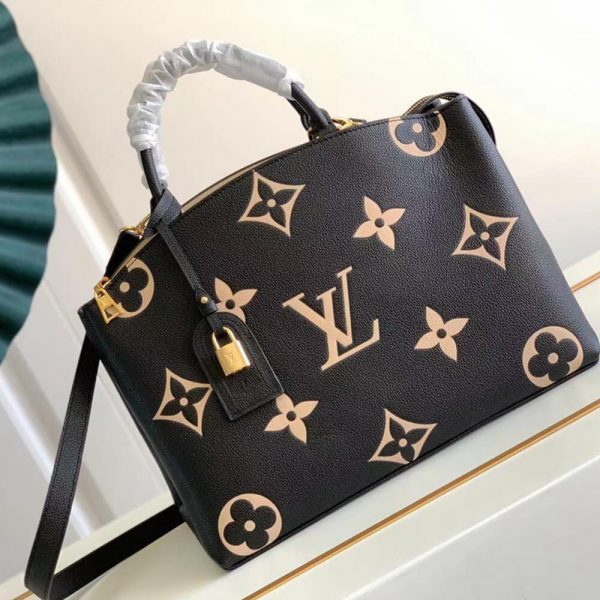LV Grand Palais