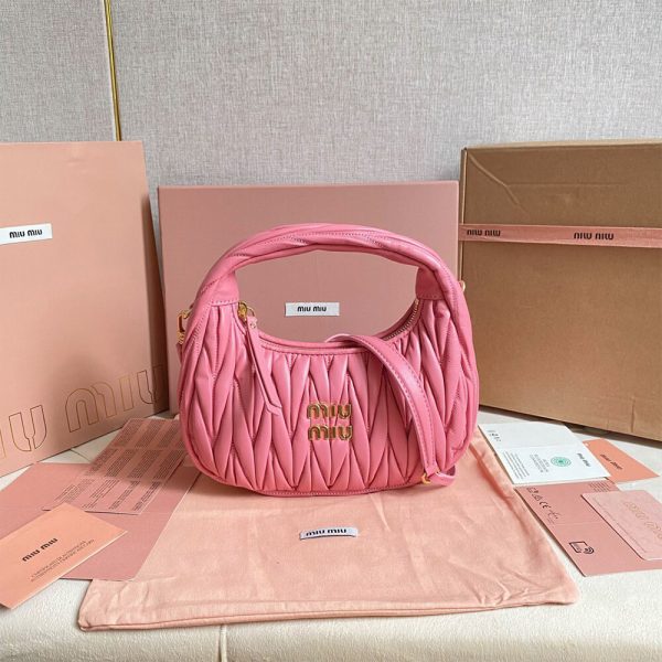 Small Wander matelasse nappa leather hobo bag(HIGH-END GRADE)