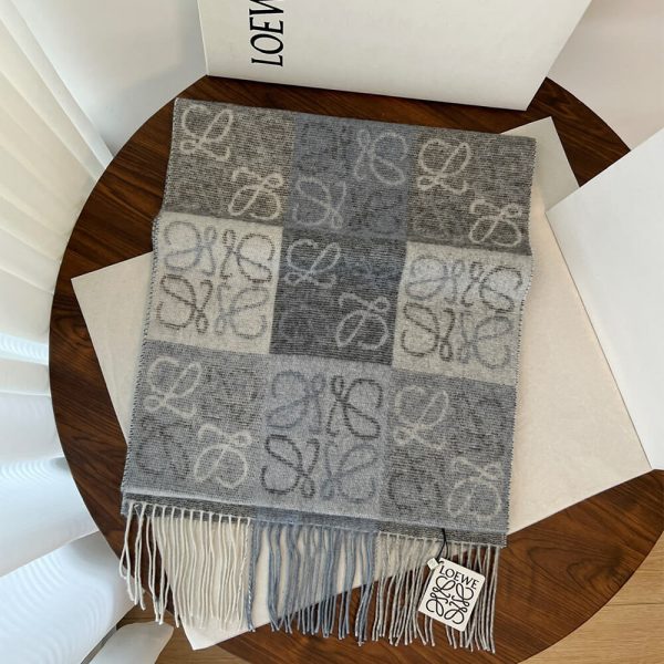 LOEWE Scarf in wool and cashmere