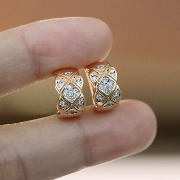 CHANEL EXTRAIT DE CAM??LIA EARRINGS