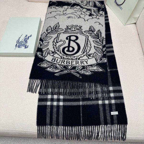 BURBERRY Wide Reversible Stormy Knight Scarf