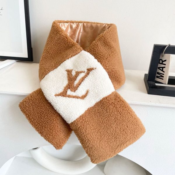 LV Never Freeze Scarf