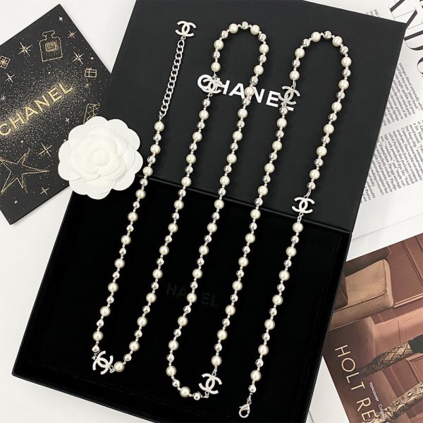 CHANEL PEARL NECKLACE