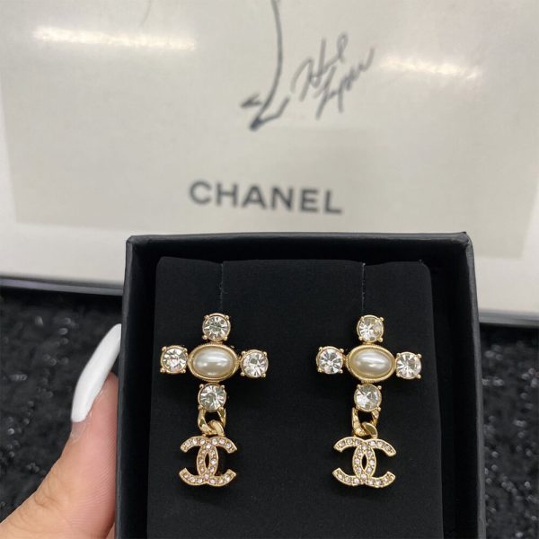 CHANEL DIAMOND EARRINGS