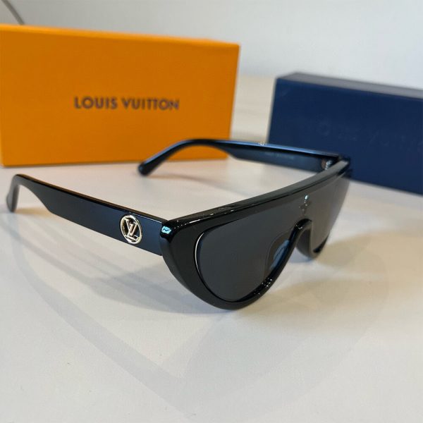 LOUIS VUITTON SUNGLASSES