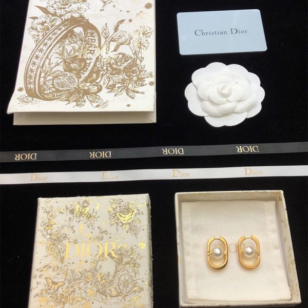 DIOR PEARL EARRINGS
