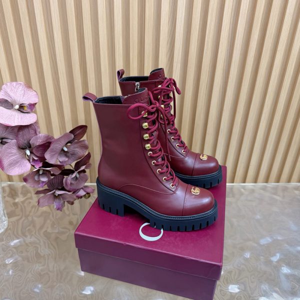 GUCCI Women’s lace-up ankle boot with GG
