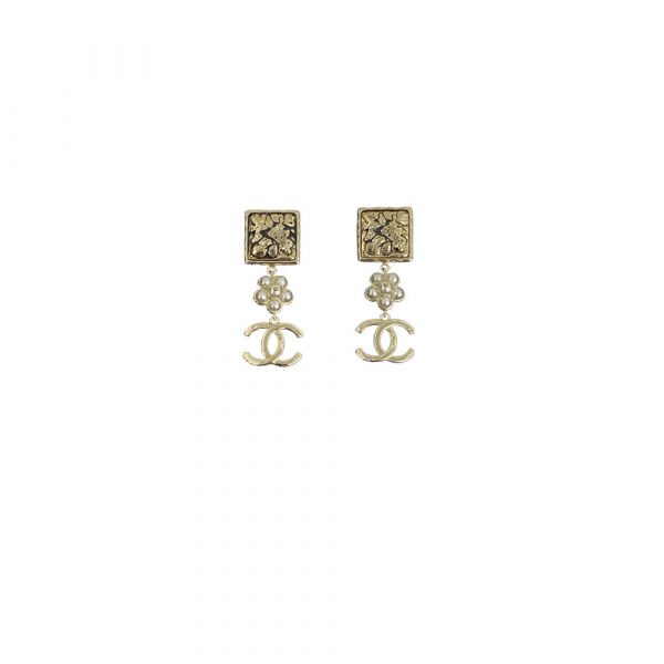 CHANEL PEARL EARRINGS