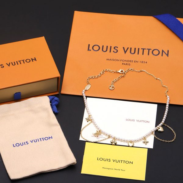 LV Blooming Pearls Necklace