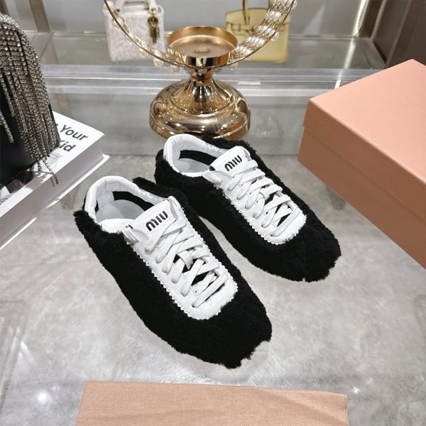 MIUMIU Sneakers