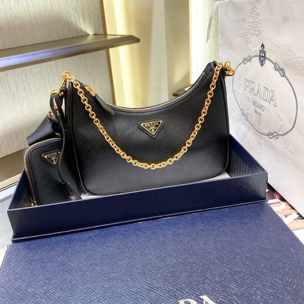 Prada Re-Edition 2005 Saffiano leather bag(TAX-FREE GRADE)