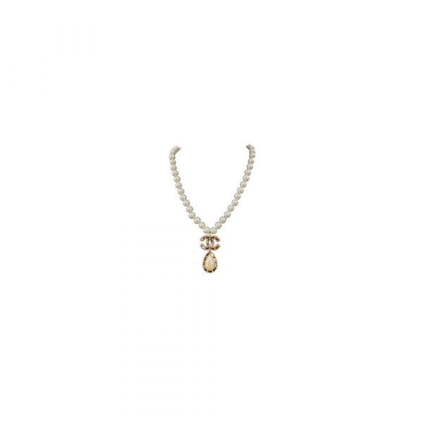 CHANEL PEARL NECKLACE