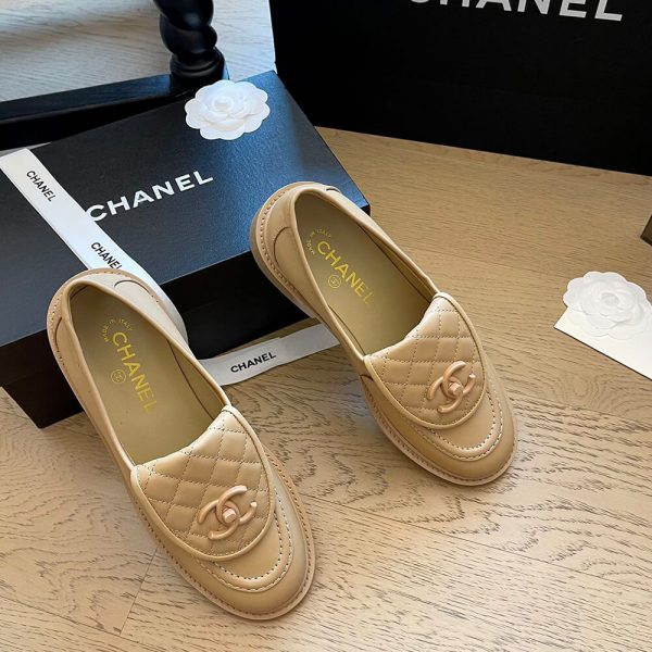 CHANEL WOMEN LOAFER