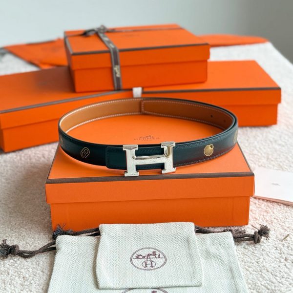HERMES Mini H belt buckle & Hermes sur Mer reversible leather strap 24 mm