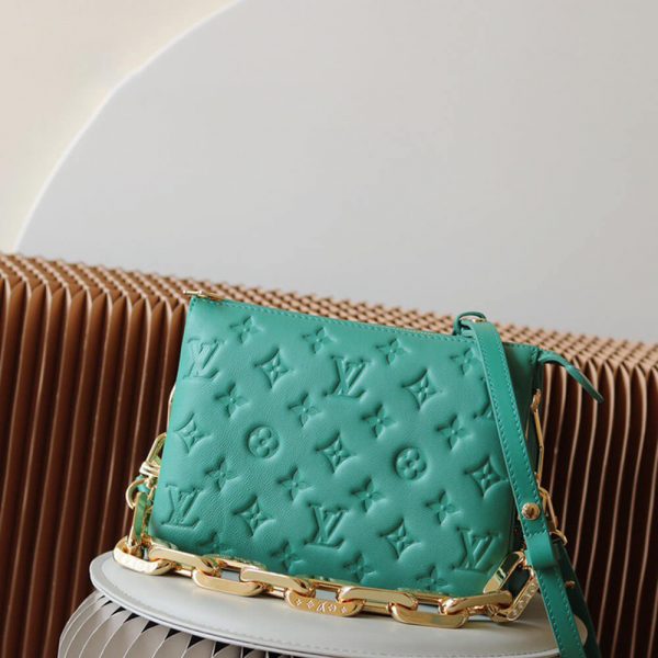 LV Coussin BB