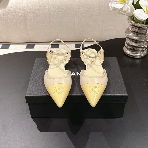 CHANEL Slingbacks