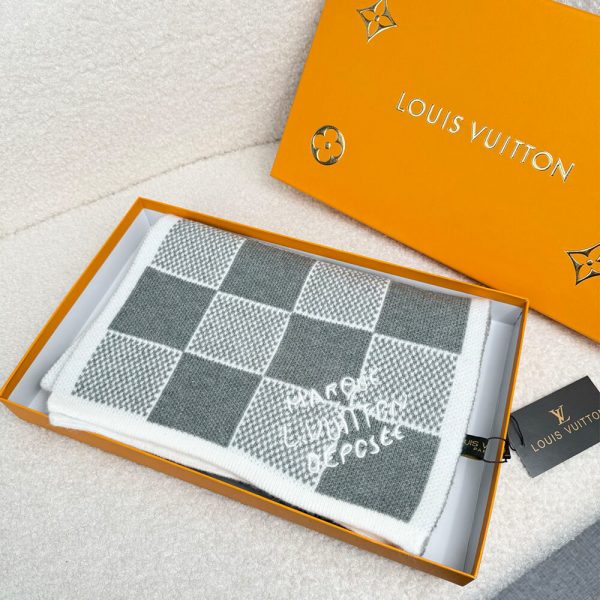 LV Damier Heritage Scarf