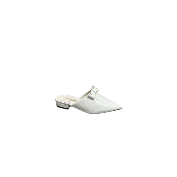 CHANEL Mules