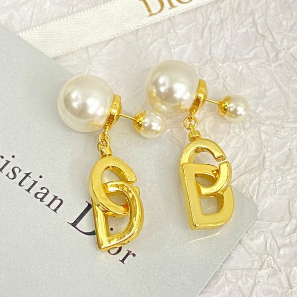 DIOR PEARL EARRINGS