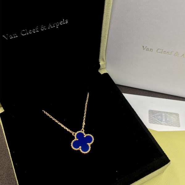 Van Cleef & Arpels Vintage Alhambra pendant